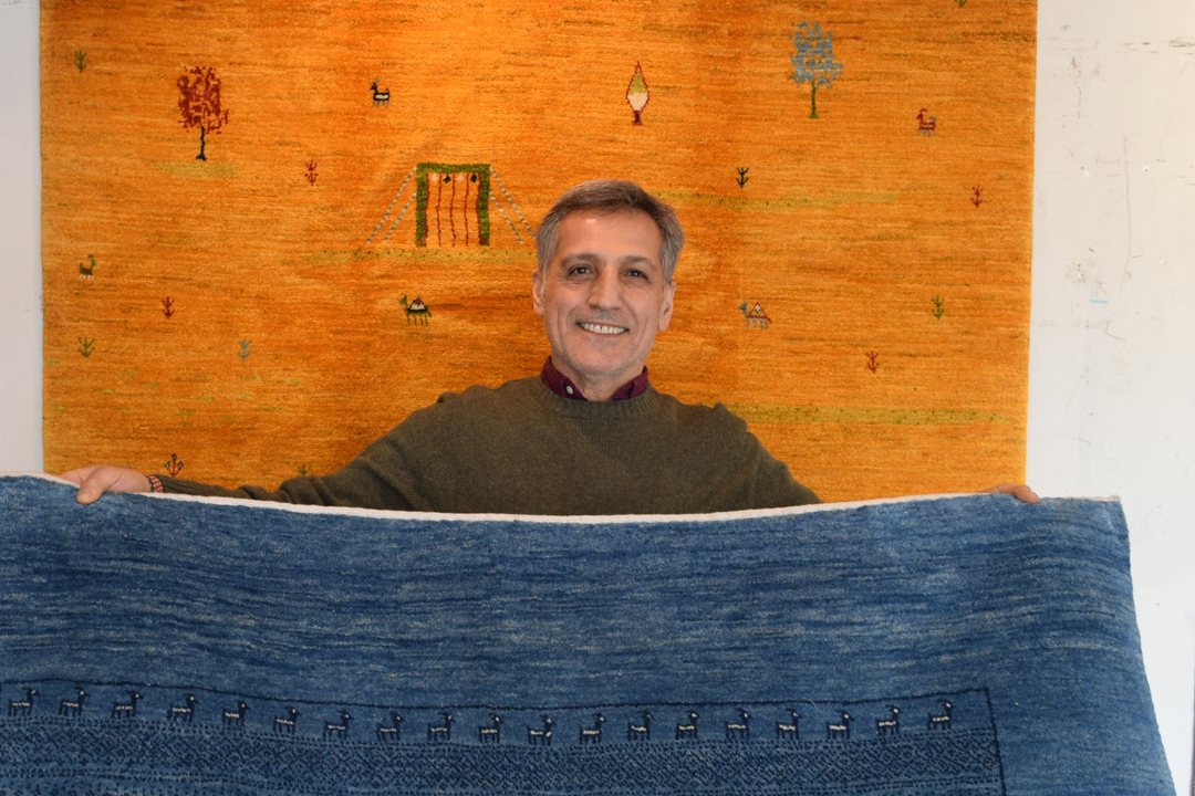 本日2月8日はギャッベの伝道師グーチャーニー氏が来店！