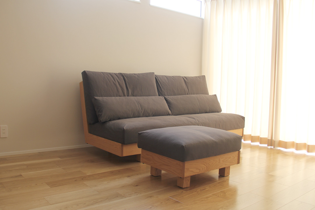 ヒラシマのLIBERIA PLUS SOFAお届け