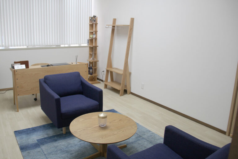 メイティックス様【社長室の家具】納品 Vol.1